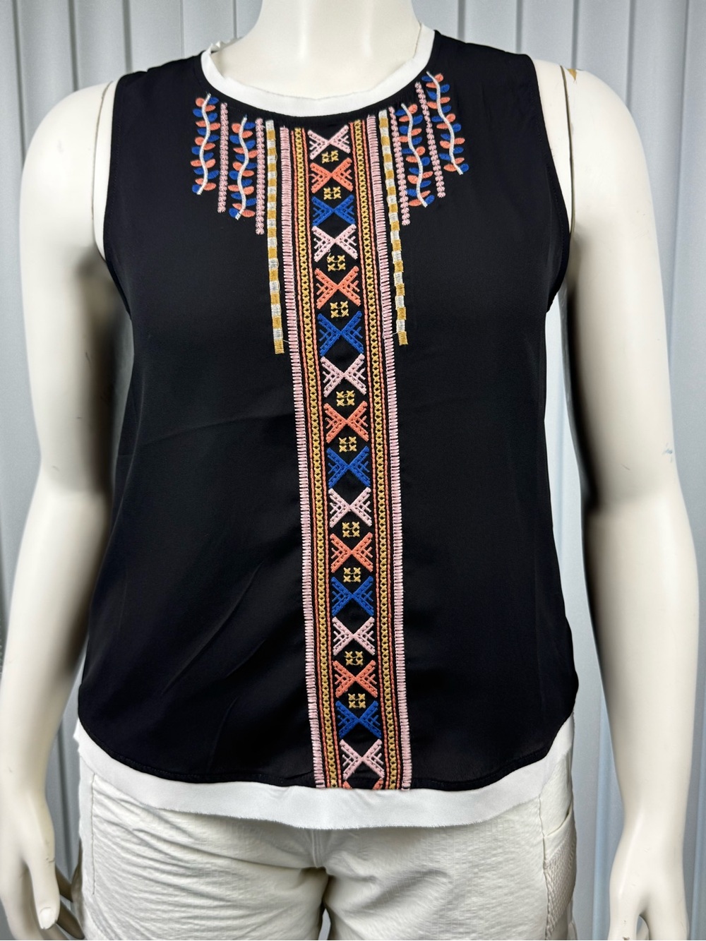 THML Anthropologie Embroidered Boho Sleeveless Blouse Top Large